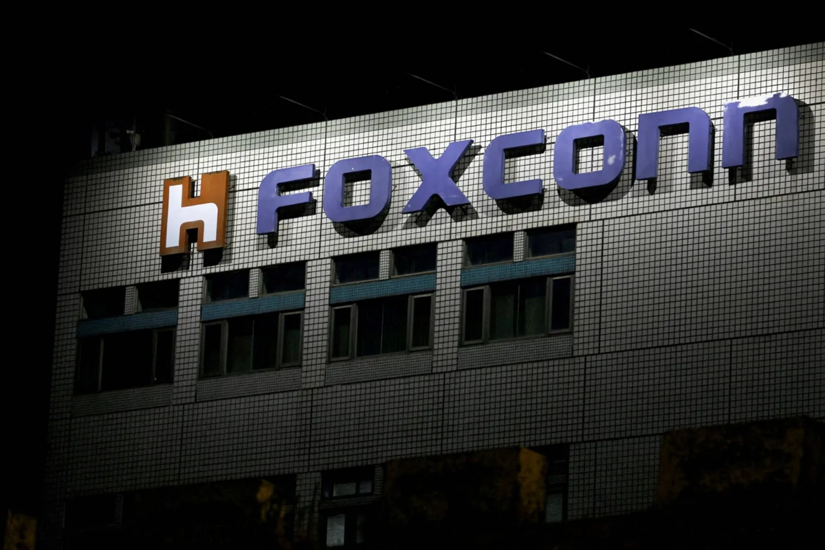 Прибыль Foxconn в третьем квартале выросла на 17%